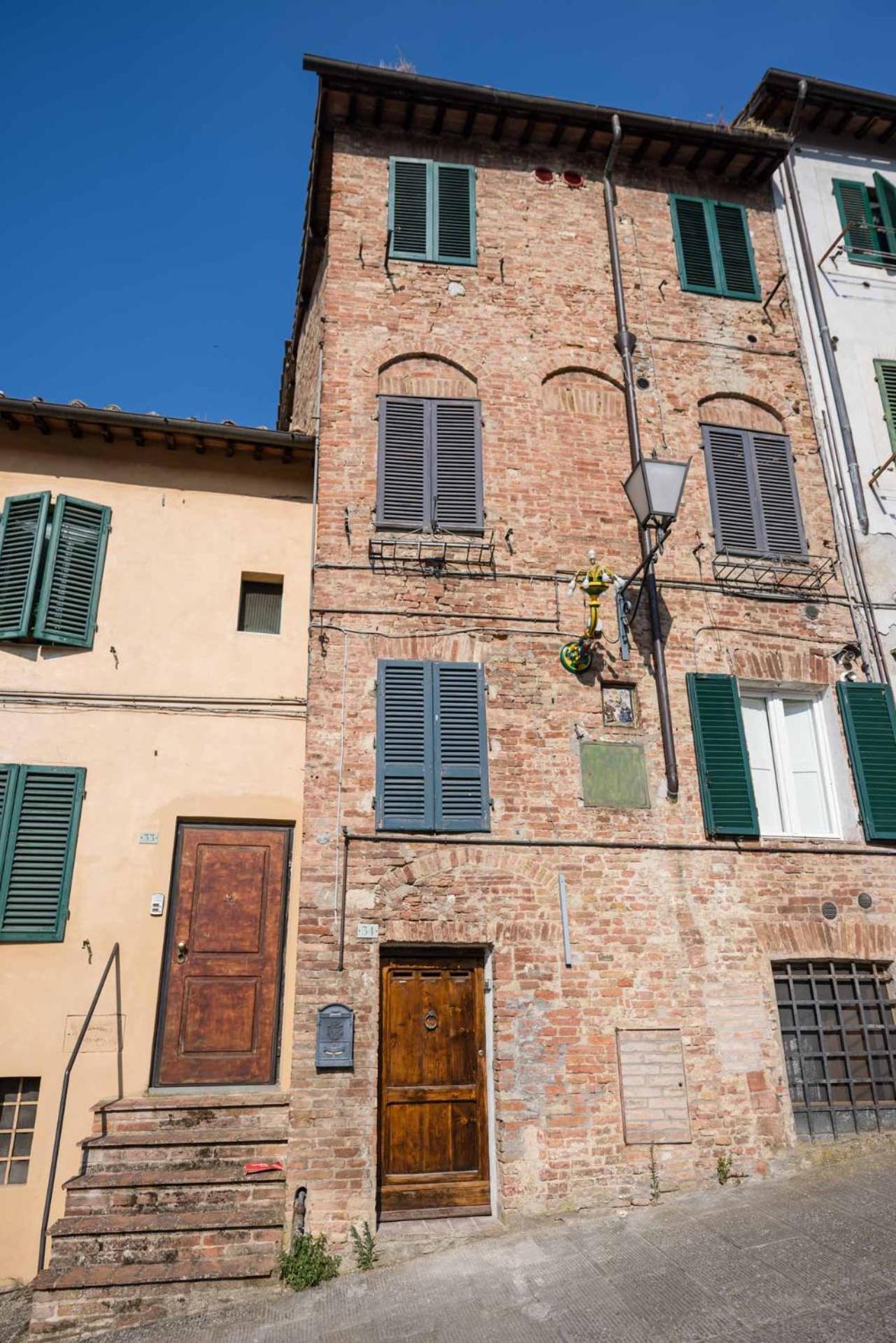 Appartamento Sui Tetti Di Ovile Siena Bagian luar foto